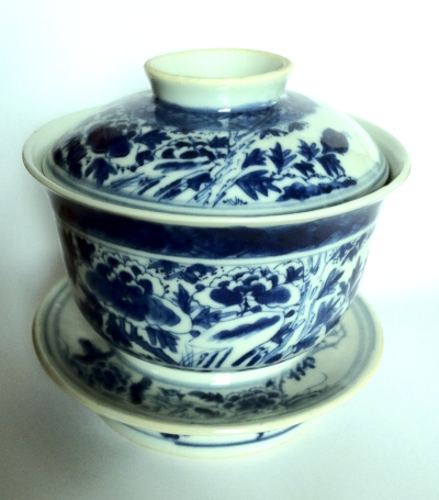 Chinese cup with clearance lid