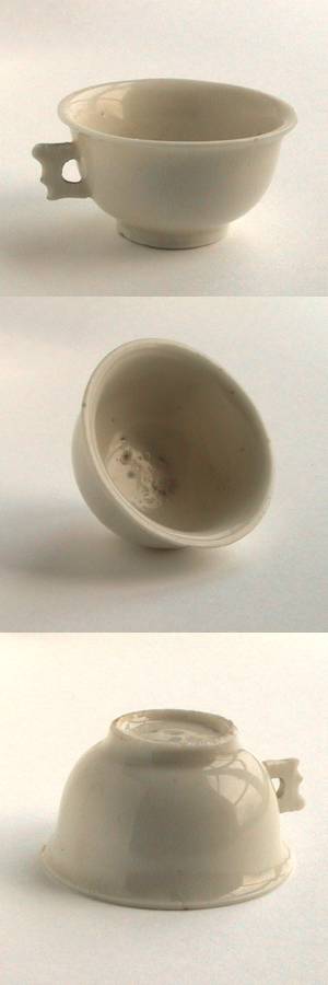 Sacrificial cup, Fujian Blanc-de-Chine