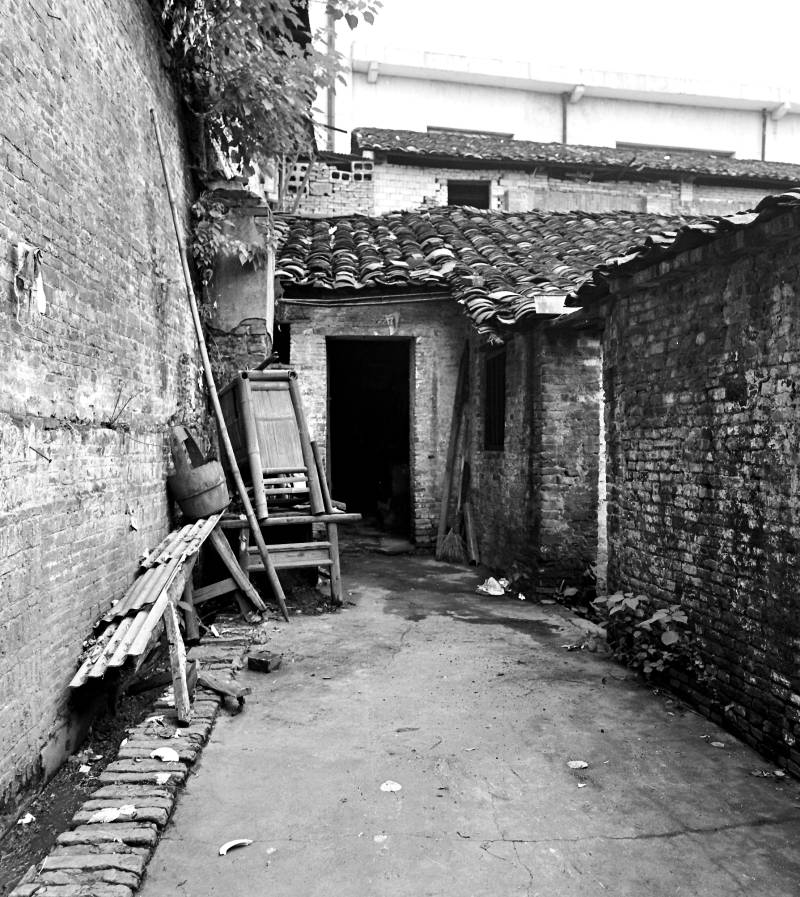 Back street alley